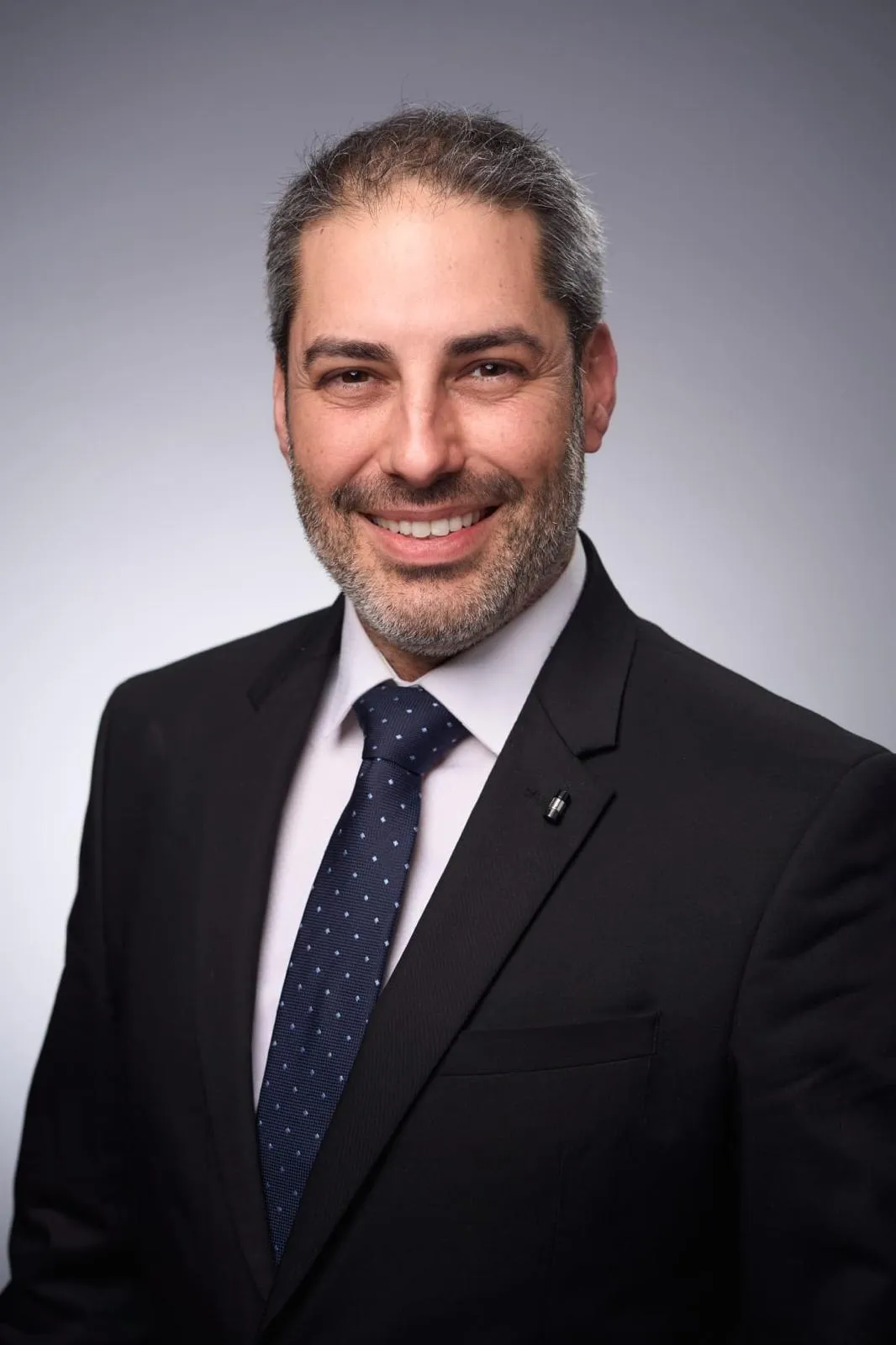 Dr. José Gaviño, odontòleg